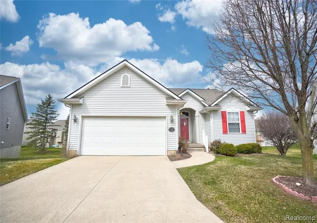 1st image of 1130 Creekside Ct, Burton, MI 48509 | MLS# 60979030