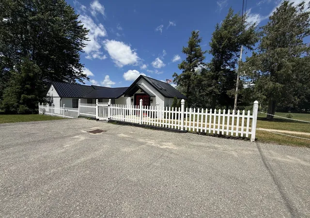 Photo 2 of Single family home for sale at 1849 E Pratt Lake Rd, Gladwin, MI 48624 | MLS# 50212822 | Listing updated on 2026-09-18