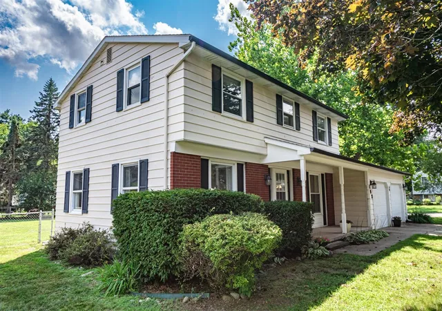 5th image of 102 Lincolnwood Dr, Battle Creek, MI 49015 | MLS# 70553896