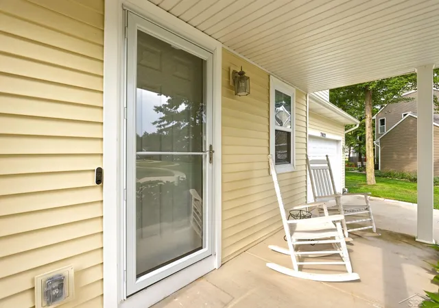 3rd image of 7621 Winding Creek Ct, Midland, MI 48642 | MLS# 50218429