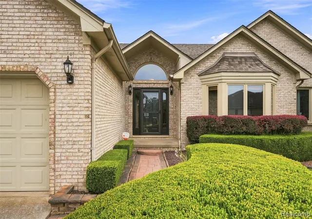Photo 4 of Sale Pending at 47676 Sandy Ridge Dr, Macomb, MI 48044 5915 | MLS# 61013874 | Listing updated on 2026-09-12