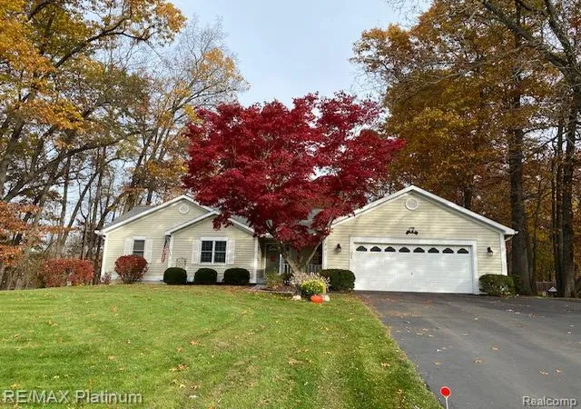 2nd image of 1841 Balmoral Dr, Brighton, MI 48114 | MLS# 61020993