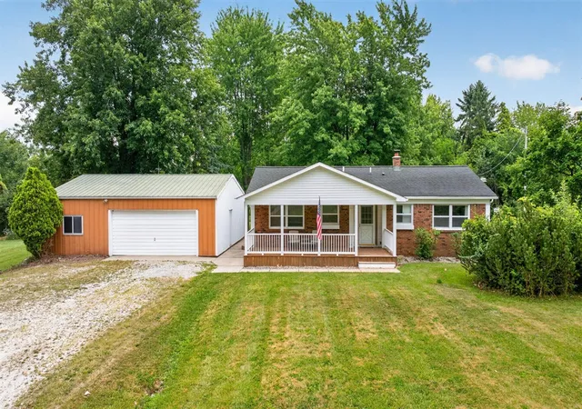 Photo 2 of Single family home for sale at 6111 Billmyer Hwy, Tecumseh, MI 49286 | MLS# 70548643 | Listing updated on 2026-08-14