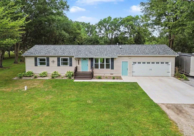 1st image of 2319 E Freeland Rd, Freeland, MI 48623 | MLS# 50216138