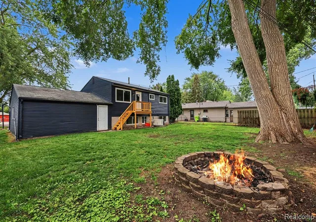 25th image of 39721 Camp St, Harrison Twp, MI 48045 1719 | MLS# 61023637
