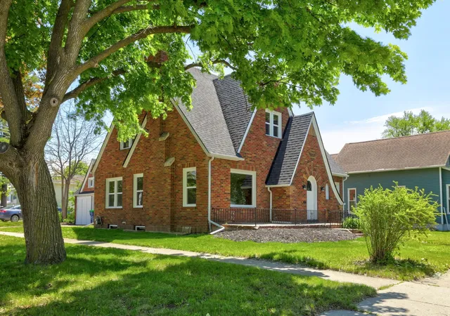 1st image of 801 S Madison St, Bay City, MI 48708 | MLS# 50208616