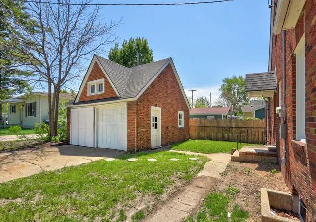 41st image of 801 S Madison St, Bay City, MI 48708 | MLS# 50208616