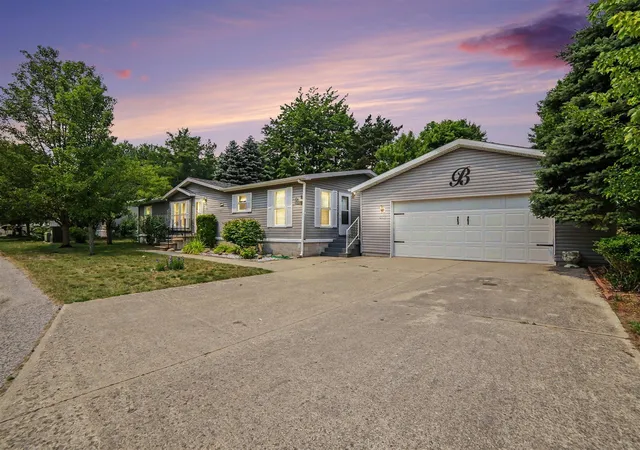 Photo 1 of Single family home for sale at 3628 W Forest Hl Cir, Ludington, MI 49431 | MLS# 70546485 | Listing updated on 2026-09-01