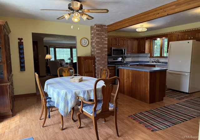 Photo 4 of Single family home for sale at N4156 Et Rd, Traunik, MI 49891 | MLS# 50216918 | Listing updated on 2026-10-01