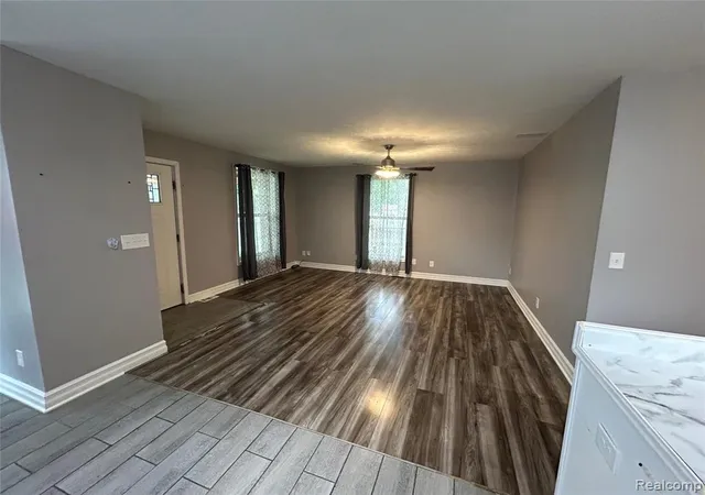 3rd image of 4247 Laforest Dr, Waterford, MI 48329 | MLS# 60999987