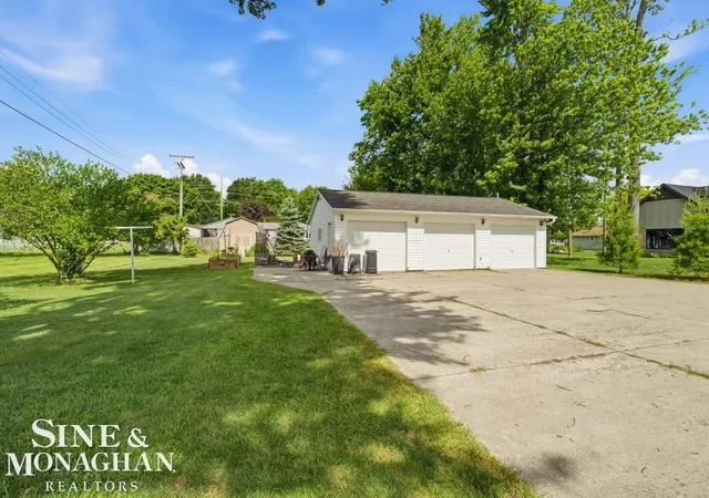 Homes for sale in East China, MI | 6036 River Rd, East China, MI 48054 | MLS# 50211700