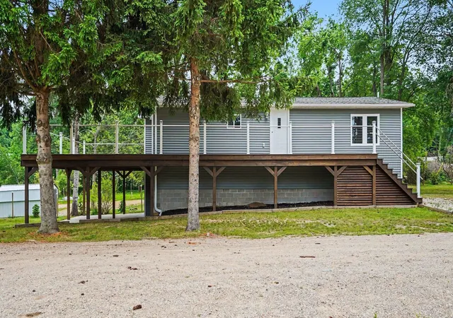 4th image of 6820 W Shore Dr, Weidman, MI 48893 | MLS# 80070822