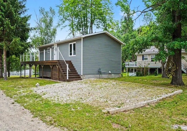 5th image of 6820 W Shore Dr, Weidman, MI 48893 | MLS# 80070822