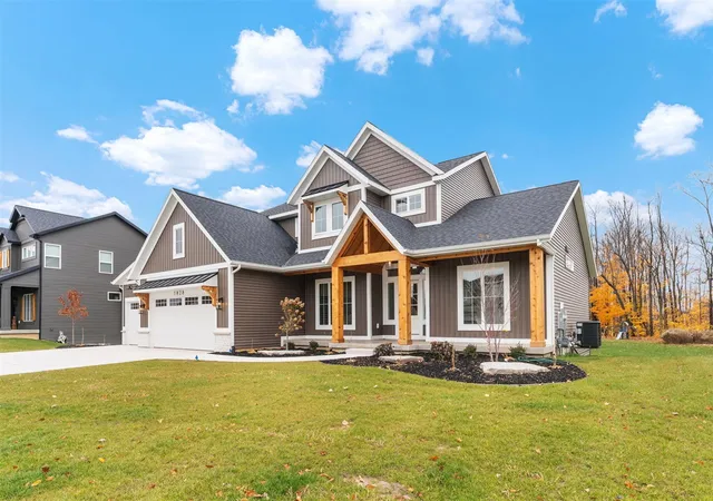 Photo 3 of Sale Pending at 1828 Gloryfield Dr, Byron Center, MI 49315 | MLS# 70504957 | Listing updated on 2025-12-01