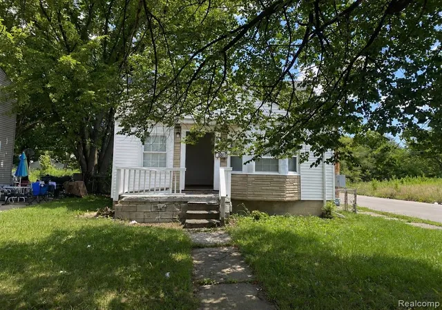 Photo 1 of Single family home for sale at 20000 Rowe St, Detroit, MI 48205 | MLS# 61019834 | Listing updated on 2026-08-17