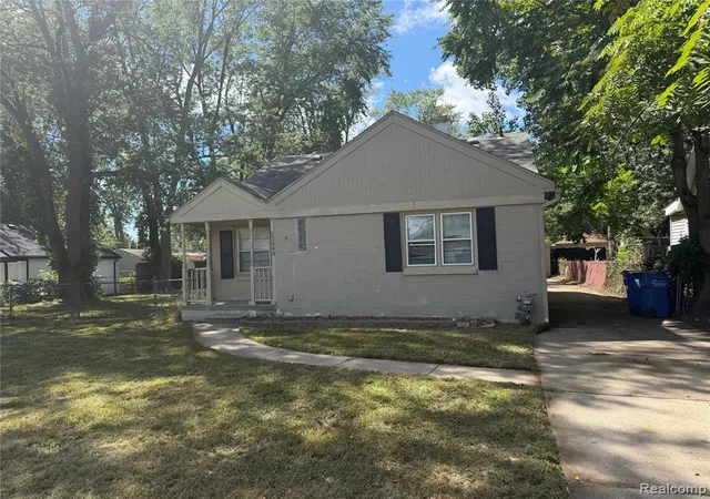 Photo 1 of Sale Pending at 23843 Wellington Ave, Warren, MI 48089 5746 | MLS# 61024558 | Listing updated on 2026-08-30