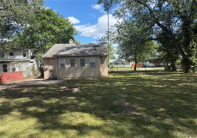 Photo 2 of Sale Pending at 23843 Wellington Ave, Warren, MI 48089 5746 | MLS# 61024558 | Listing updated on 2026-08-30