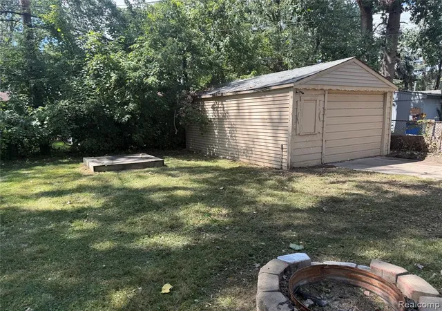 Photo 3 of Sale Pending at 23843 Wellington Ave, Warren, MI 48089 5746 | MLS# 61024558 | Listing updated on 2026-08-30