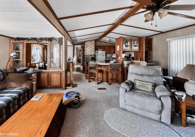 4th image of 48609 Pineview Dr, Shelby Township, MI 48317 | MLS# 50202294