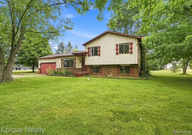 2nd image of 8534 Tim Tam Trl, Flushing, MI 48433 | MLS# 61019646