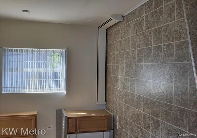 4th image of 500 Romeo Rd #122, Rochester, MI 48307 | MLS# 60943507