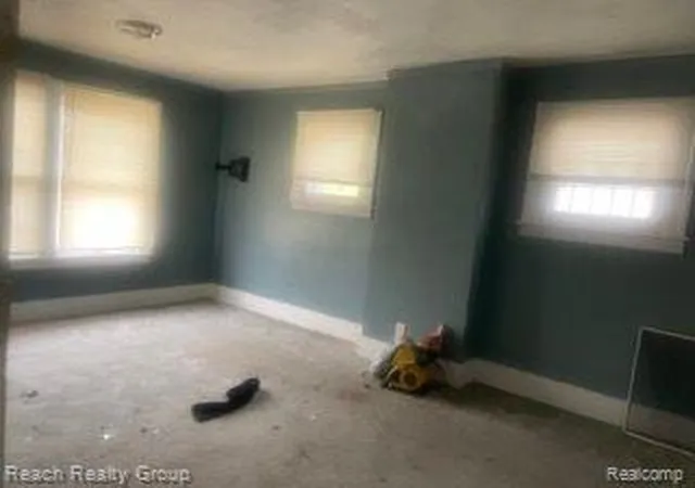Photo 3 of Sale Pending at 3018 Burlingame St, Detroit, MI 48206 | MLS# 60207405 | Listing updated on 2025-06-17
