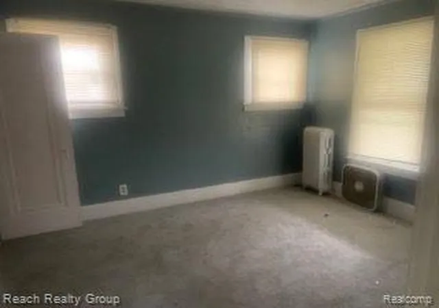 Photo 4 of Sale Pending at 3018 Burlingame St, Detroit, MI 48206 | MLS# 60207405 | Listing updated on 2025-06-17