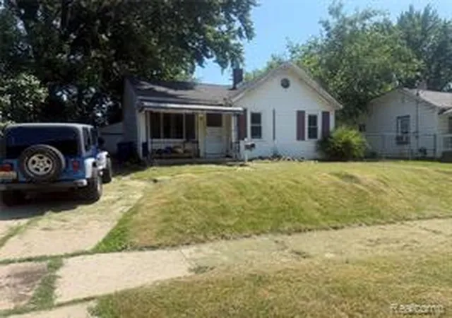 Homes for sale in Flint, MI | 1425 Knight Ave, Flint, MI 48503 | MLS# 60996659
