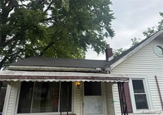 Homes for sale in Flint, MI | 1425 Knight Ave, Flint, MI 48503 | MLS# 60996659