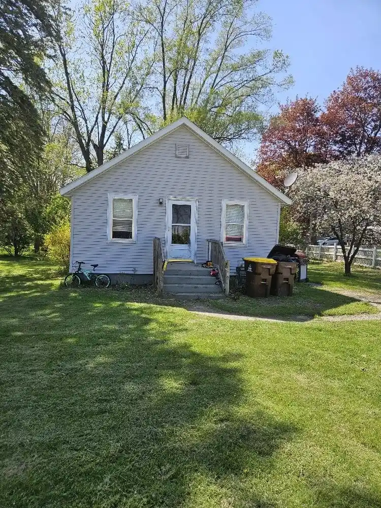 Photo 1 of Single family home for sale at 112 Euclid St, Saint Louis, MI 48880 | MLS# 50225032 | Listing updated on 2026-10-19