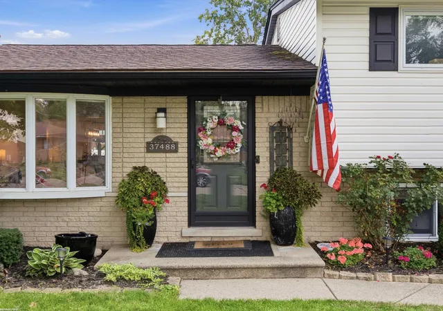 Photo 2 of Sale Pending at 37488 Ladue St, Clinton Township, MI 48036 | MLS# 50220131 | Listing updated on 2026-09-08