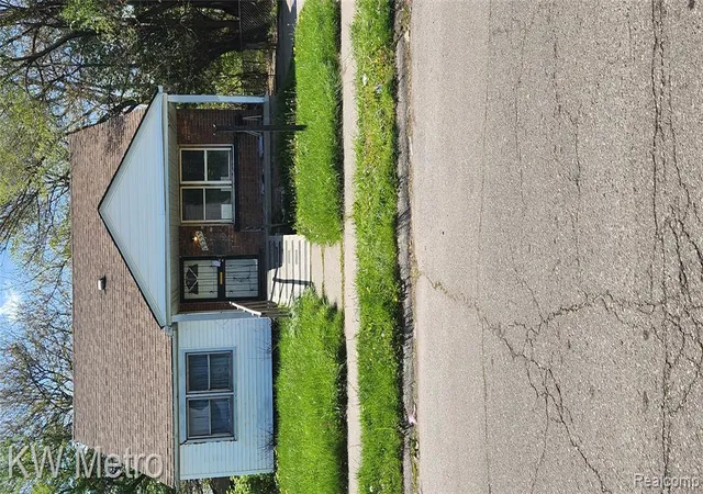 Homes for sale in Detroit, MI | 19355 Alcoy St, Detroit, MI 48205 | MLS# 60990617