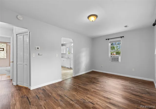 Photo 4 of Single family home for sale at 1821 E Hazelhurst St, Ferndale, MI 48220 2848 | MLS# 61024919 | Listing updated on 2026-10-20