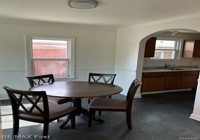 5th image of 15211 Eastburn St, Detroit, MI 48205 1312 | MLS# 60387808
