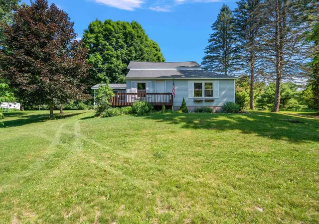 Photo 5 of Sale Pending at 149 Hunters Crk Rd, Metamora, MI 48455 | MLS# 50215016 | Listing updated on 2026-08-11