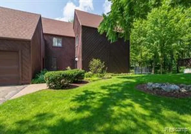 Homes for sale in Plainwell, MI | 279 Fairway Ct, Plainwell, MI 49080 | MLS# 61004653