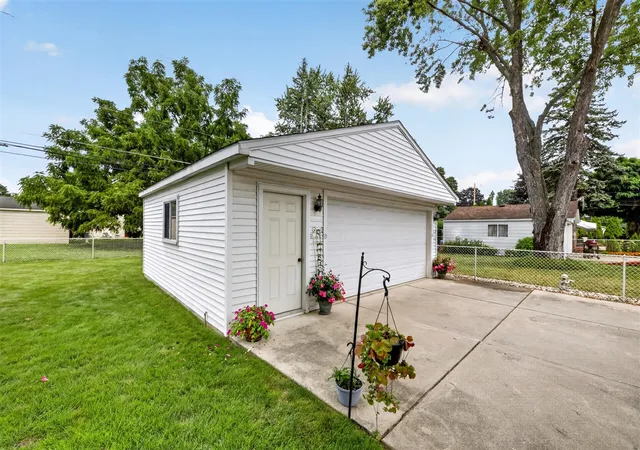 Photo 2 of Sale Pending at 9027 Butwell St, Livonia, MI 48150 | MLS# 70554289 | Listing updated on 2026-08-28