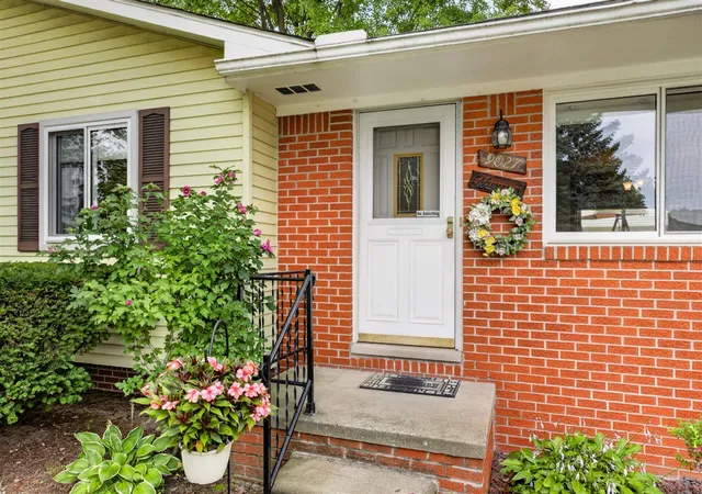 Photo 5 of Sale Pending at 9027 Butwell St, Livonia, MI 48150 | MLS# 70554289 | Listing updated on 2026-08-28