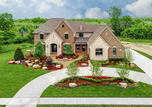 Photo 3 of Sale Pending at 7557 Dogwood Dr #E, Washington, MI 48095 | MLS# 50160285 | Listing updated on 2025-03-28