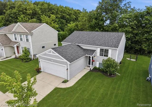 Photo 1 of Sale Pending at 2757 Sycamore River Dr, Fowlerville, MI 48836 8621 | MLS# 61024878 | Listing updated on 2026-09-13