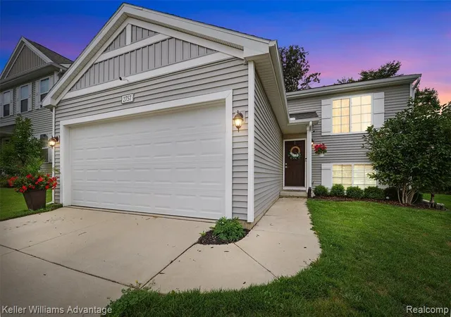 Photo 3 of Sale Pending at 2757 Sycamore River Dr, Fowlerville, MI 48836 8621 | MLS# 61024878 | Listing updated on 2026-09-13