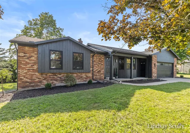2nd image of 5719 Bentbrook Dr, Kentwood, MI 49508 | MLS# 70553919