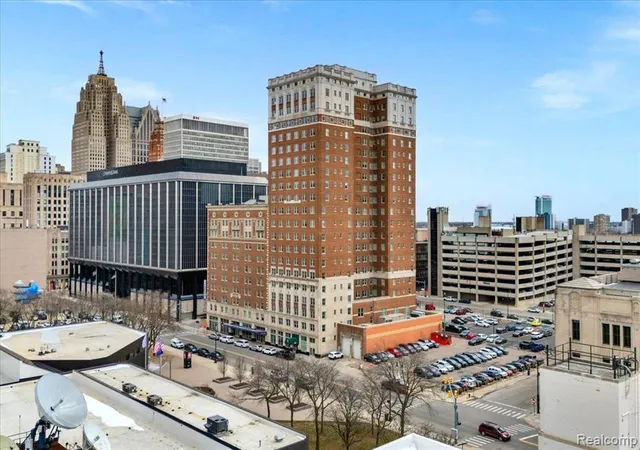 1st image of 525 W Lafayette Blvd #18E, Detroit, MI 48226 3122 | MLS# 61001827