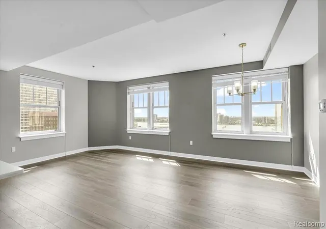 5th image of 525 W Lafayette Blvd #18E, Detroit, MI 48226 3122 | MLS# 61001827