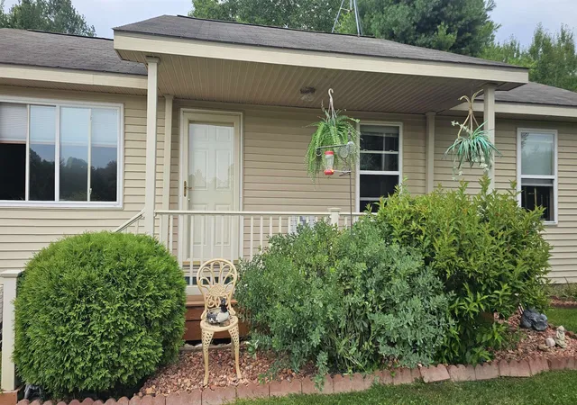 Photo 4 of Single family home for sale at 5453 Darby Wy, Gladwin, MI 48624 | MLS# 50219777 | Listing updated on 2026-09-02