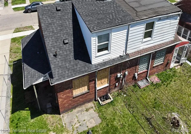 Homes for sale in Detroit, MI | 15825 Pinehurst St, Detroit, MI 48221 | MLS# 60983208