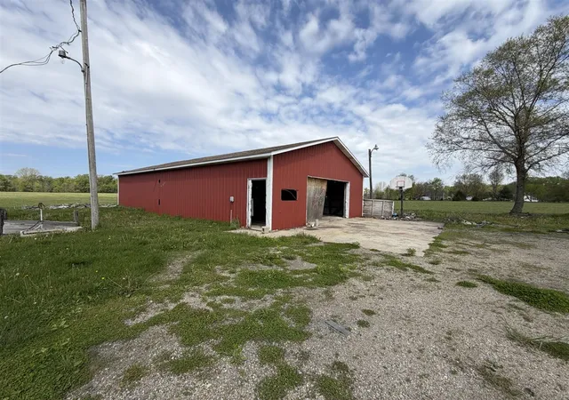 Homes for sale in Decatur, MI | 91402 Celery Center Rd, Decatur, MI 49045 | MLS# 70530403
