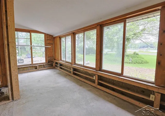 Photo 4 of Single family home for sale at 3840 N Water Rd, Sanford, MI 48657 | MLS# 50219691 | Listing updated on 2026-08-25