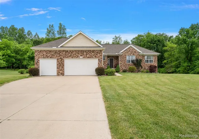Homes for sale in Ortonville, MI | 52 Parker Ln, Ortonville, MI 48462 | MLS# 61002471