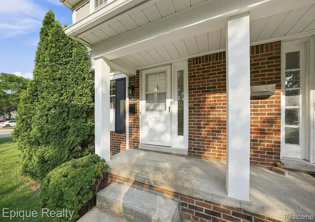 4th image of 36412 Park Pl Dr, Sterling Heights, MI 48310 | MLS# 61010935